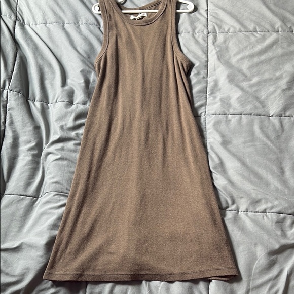 ✨HP✨Olive Green Tank Dress - Picture 2 of 4